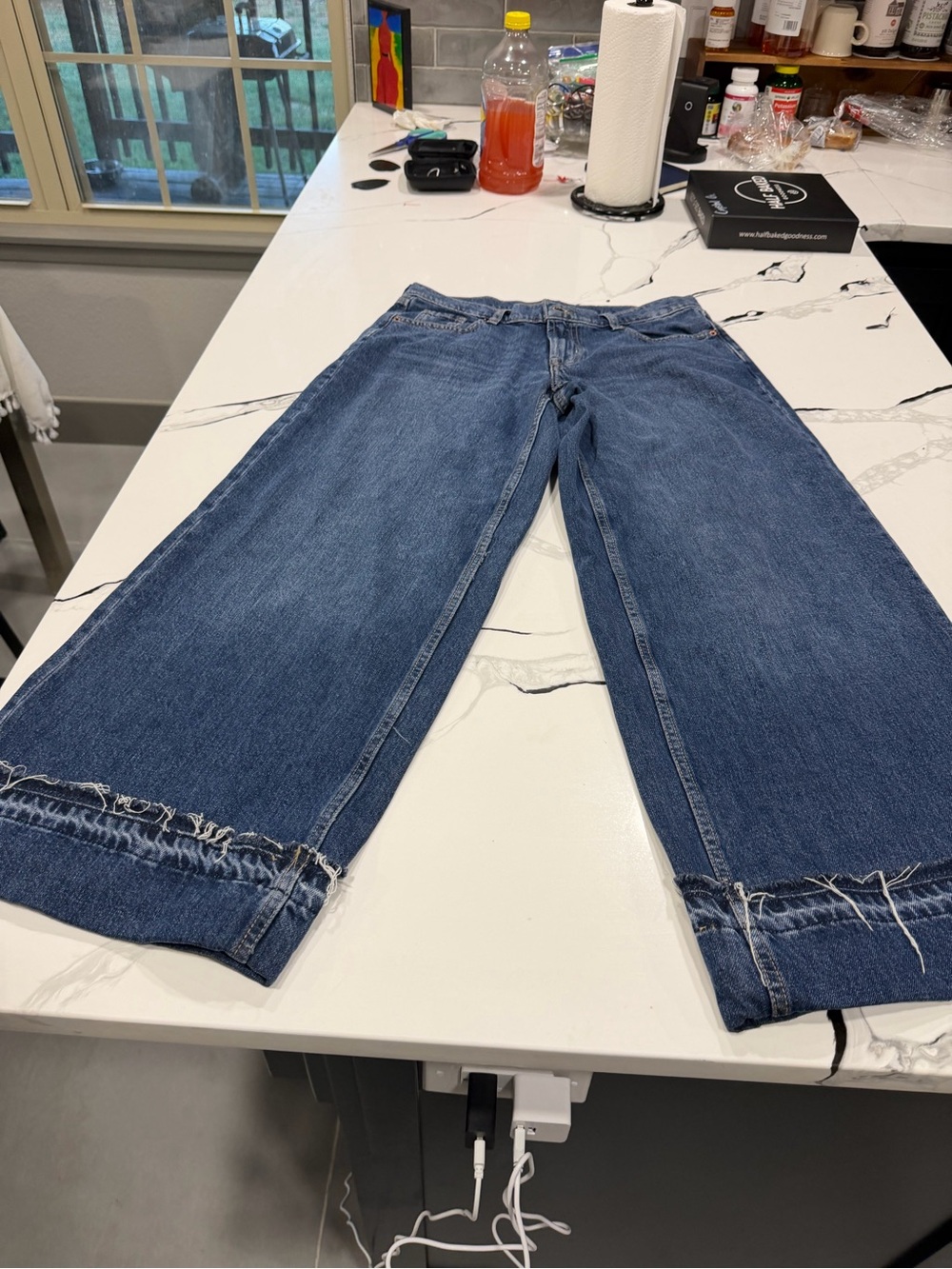 Old Navy Blue Wide-Leg Raw Hem Jeans